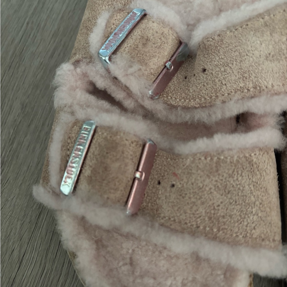 PINK FLUFFY BIRKENSTOCKS - Picture 3 of 3